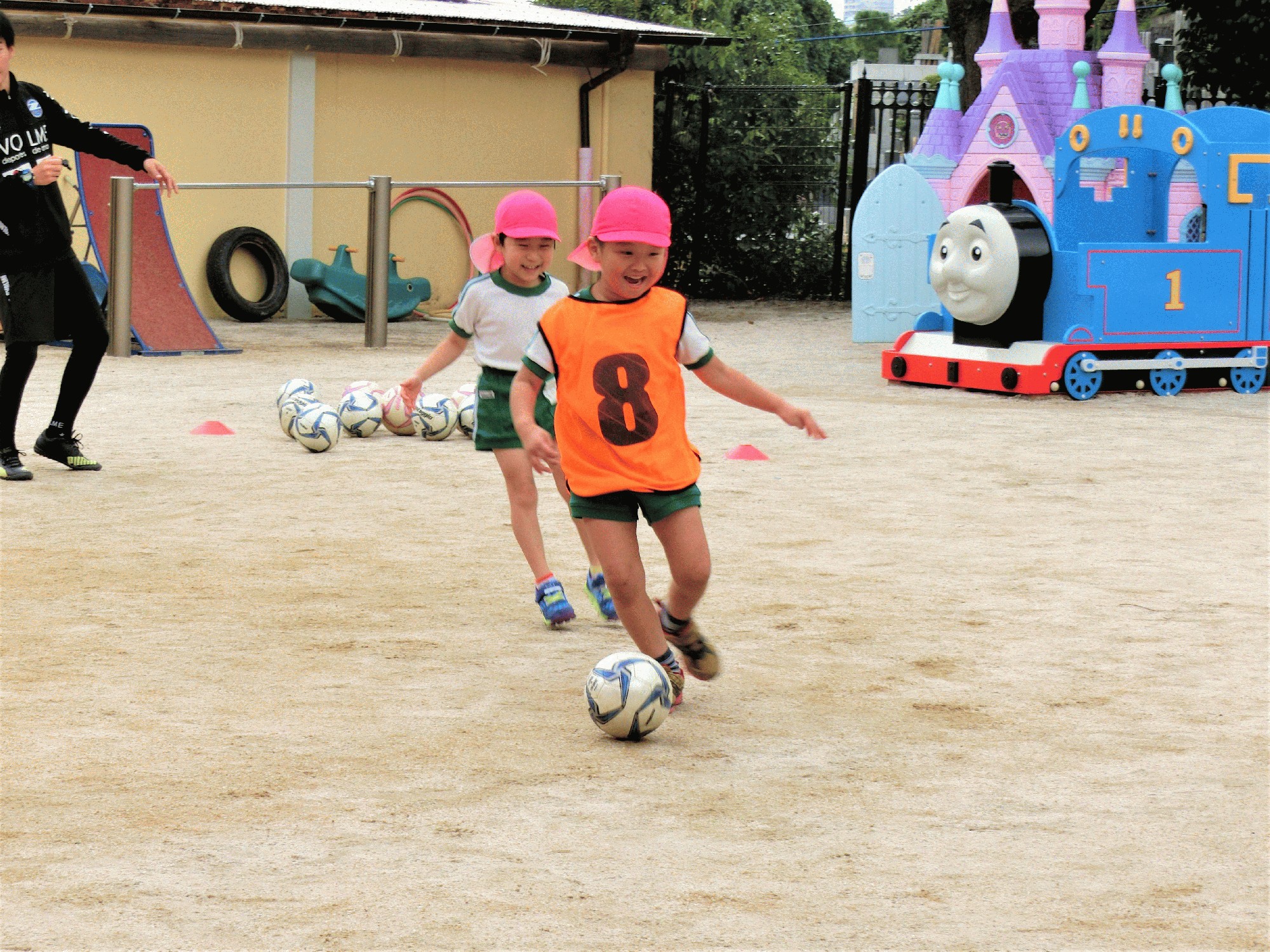 本物体験 サッカー キッズダンス 空手 選択制 山ゆり幼稚園